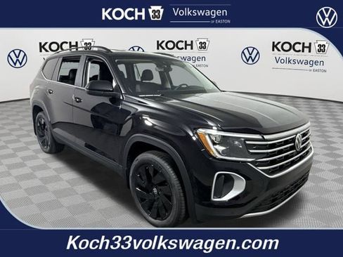 New 2025 Volkswagen Atlas SE image 1