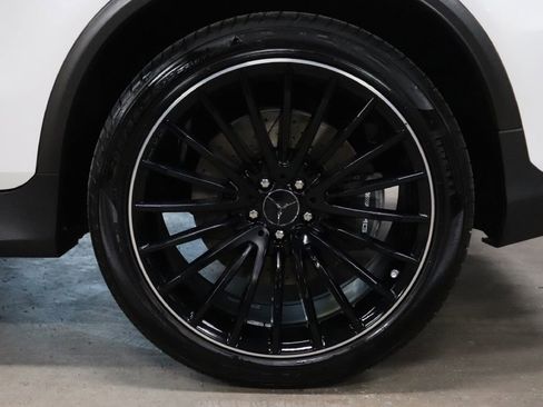 Used 2021 Mercedes-Benz GLC 63 AMG 4MATIC image 40