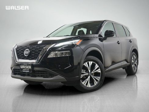 Used 2021 Nissan Rogue SV image 1