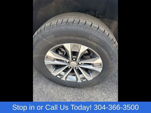 Used 2026 Chevrolet Equinox LT AWD/4WD image 8