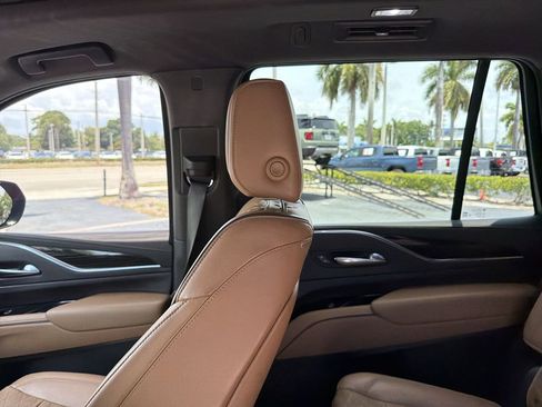 Used 2022 Cadillac Escalade Premium Luxury w/ Performance Package RWD image 10