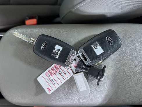 Used 2016 Kia Forte LX FWD image 29