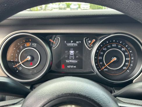 Used 2021 Jeep Wrangler Unlimited Sport AWD/4WD image 33