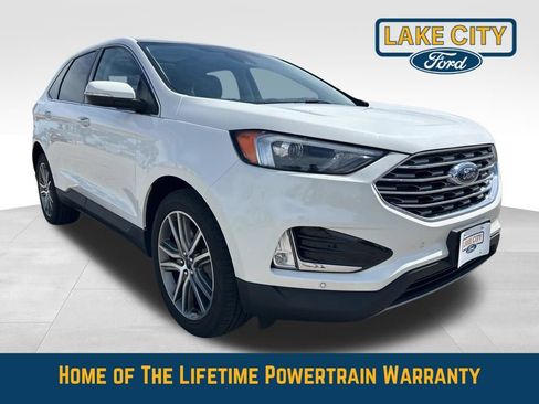 Used 2022 Ford Edge Titanium AWD/4WD image 9