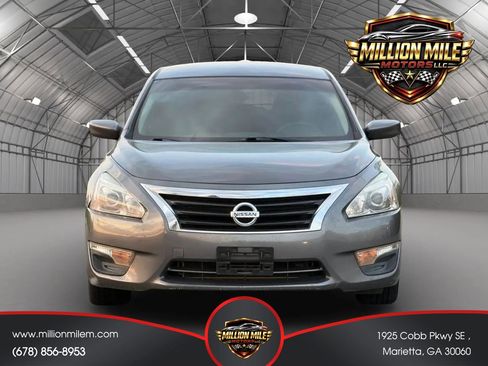 Used 2015 Nissan Altima 2.5 S w/ Special Edition Package FWD image 5