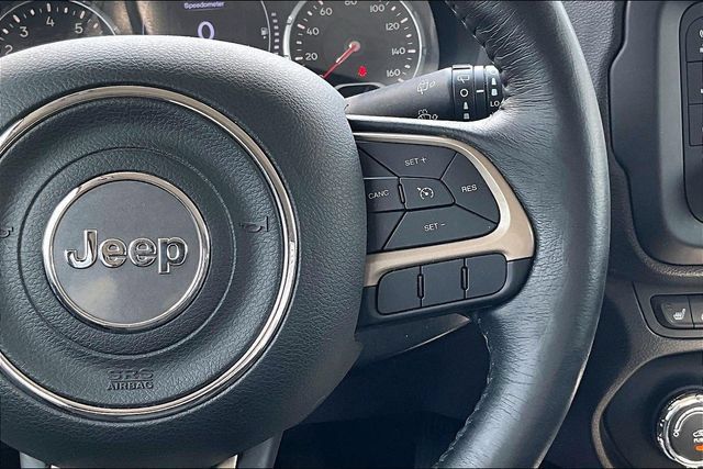 Used 2017 Jeep Renegade Latitude w/ Cold Weather Group AWD/4WD image 11