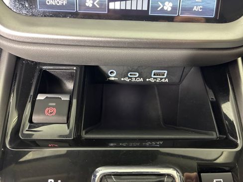 Certified 2025 Subaru Outback Onyx Edition XT image 23