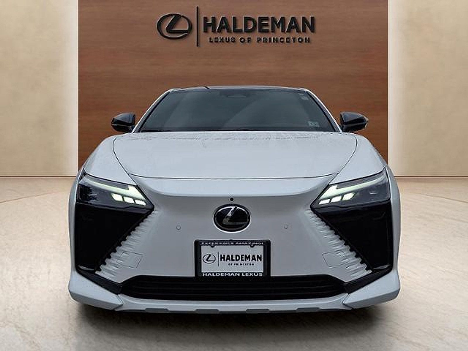 Used 2026 Lexus RZ 450e AWD w/ Technology Package image 2