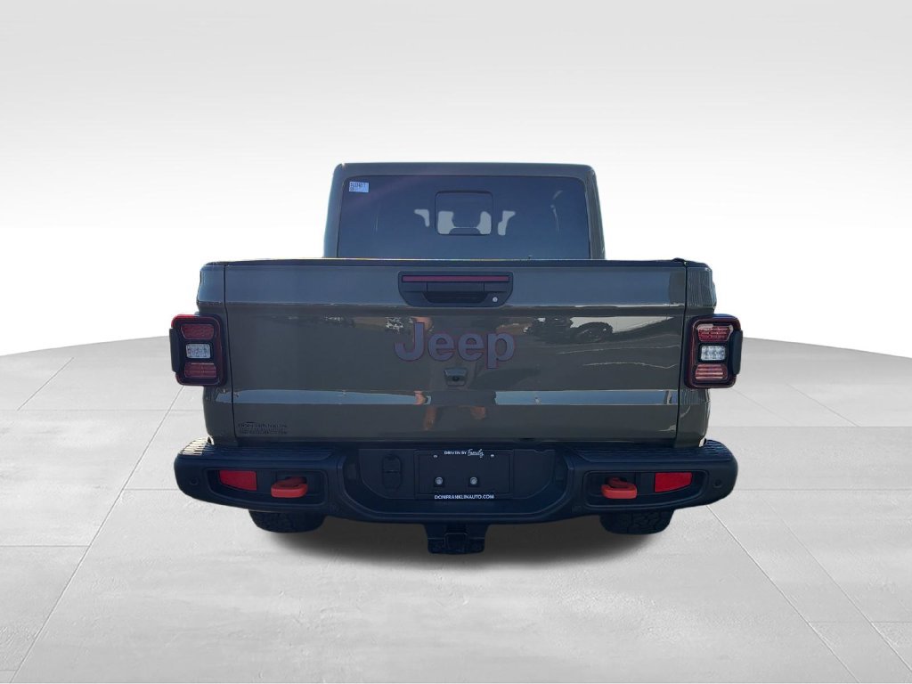 Used 2025 Jeep Gladiator Mojave AWD/4WD image 3