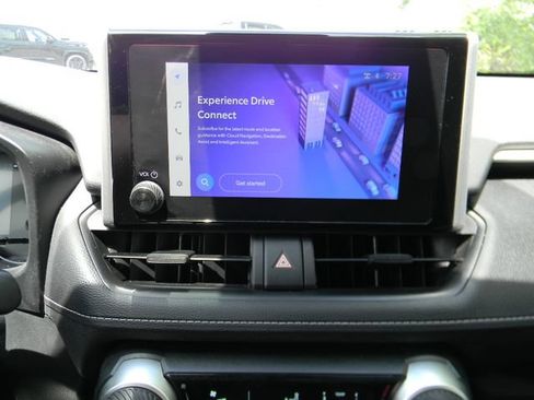 Used 2023 Toyota RAV4 LE AWD/4WD image 12