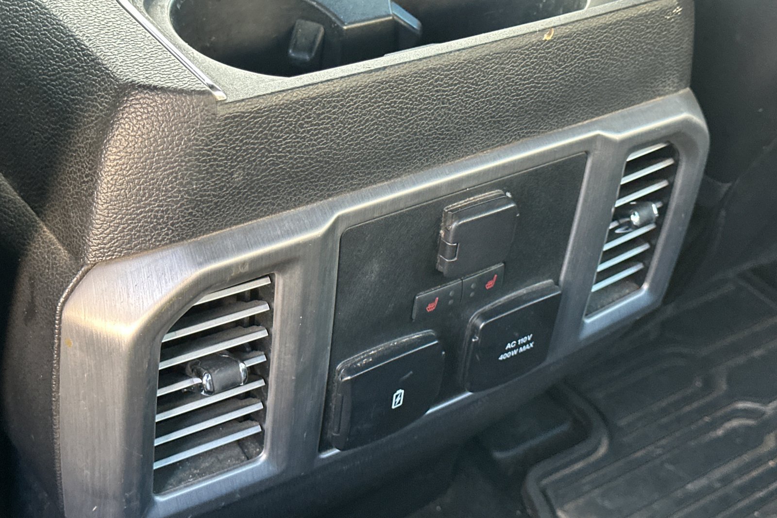 Used 2019 Ford F250 Platinum w/ Platinum Ultimate Package AWD/4WD image 40