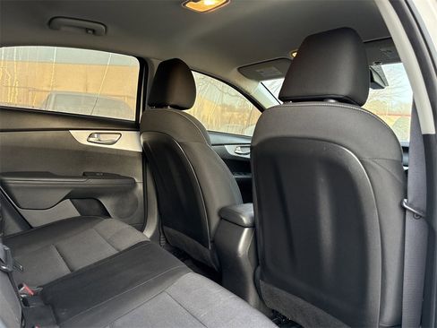 Used 2022 Kia Forte LXS w/ LXS Technology Package image 21