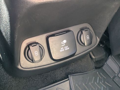 Used 2020 Hyundai Santa Fe Limited w/ Cargo Package image 14