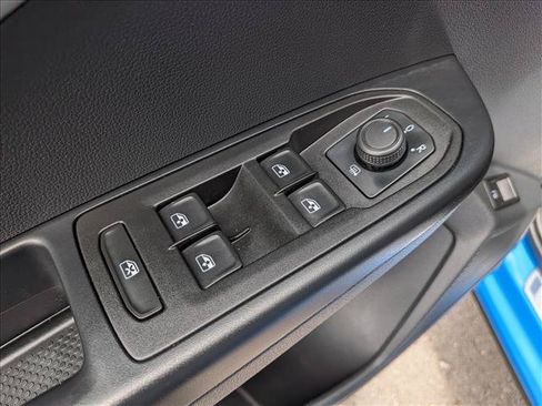 Certified 2023 Volkswagen Taos SEL AWD/4WD image 28