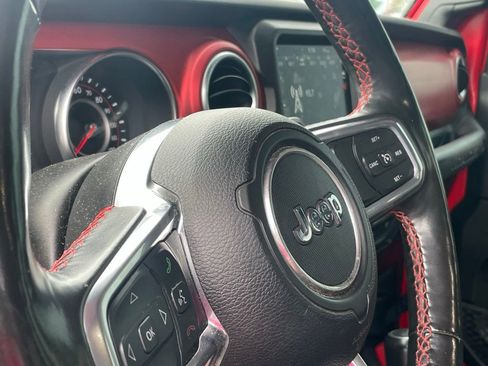 Used 2021 Jeep Wrangler Rubicon AWD/4WD image 5