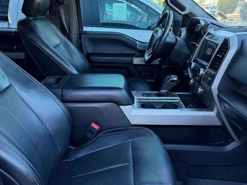 Used 2019 Ford F150 Lariat w/ Equipment Group 502A Luxury image 4