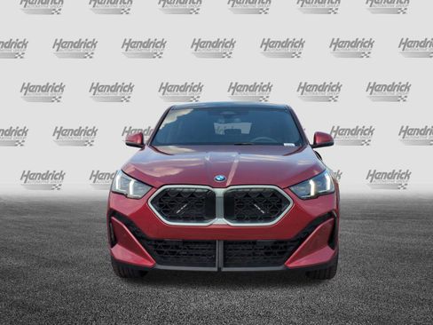 Used 2025 BMW X2 xDrive28i image 3