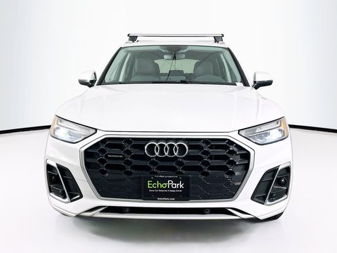 Used 2021 Audi Q5 e Premium w/ Convenience Package image 2