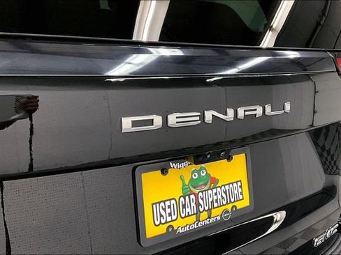 Used 2025 GMC Yukon XL Denali Ultimate AWD/4WD image 9