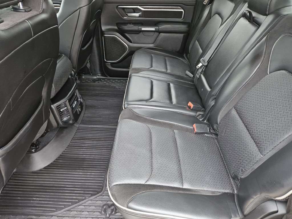 Used 2019 RAM 1500 Laramie AWD/4WD image 29