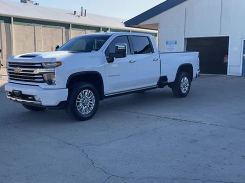 Used 2023 Chevrolet Silverado 3500 High Country AWD/4WD image 4