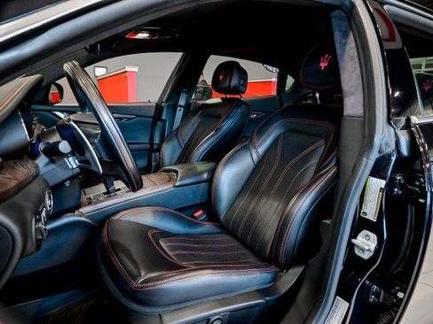 Used 2018 Maserati Quattroporte S GranLusso Q4 AWD/4WD image 14