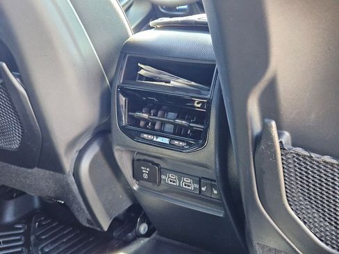 Used 2024 Jeep Grand Cherokee Limited RWD image 24