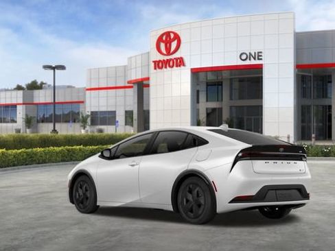 New 2026 Toyota Prius LE image 7