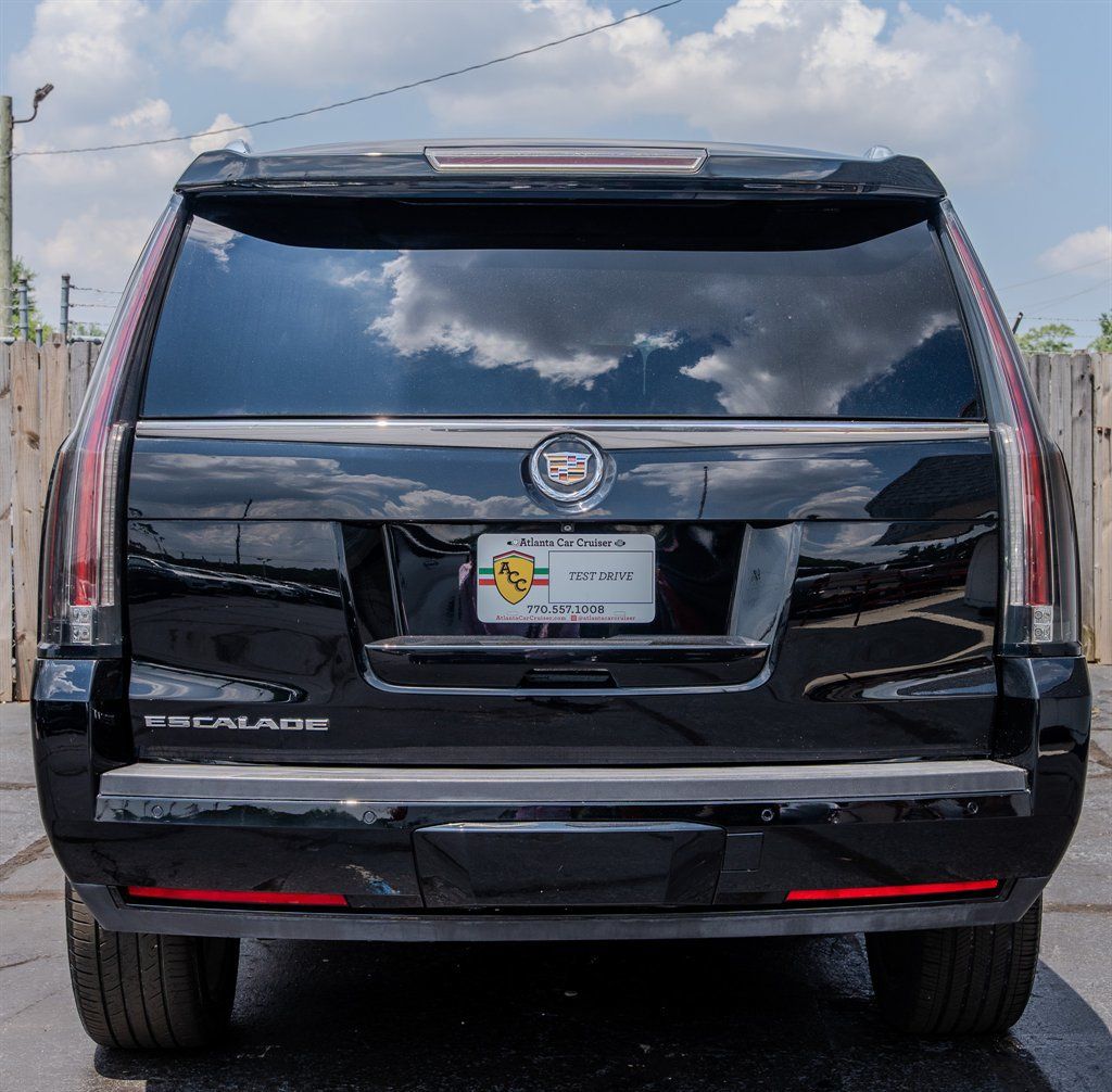 Used 2015 Cadillac Escalade Premium RWD image 4