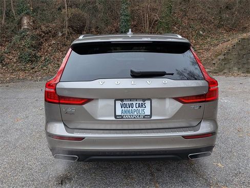 Used 2020 Volvo V60 T5 Cross Country w/ Protection Package Premier image 6