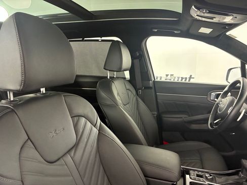 Used 2025 Kia Sorento SX Prestige image 37