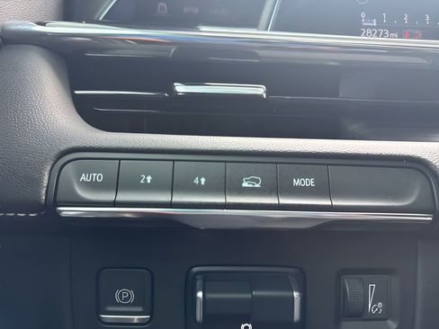 Used 2022 Cadillac Escalade Sport AWD/4WD image 26