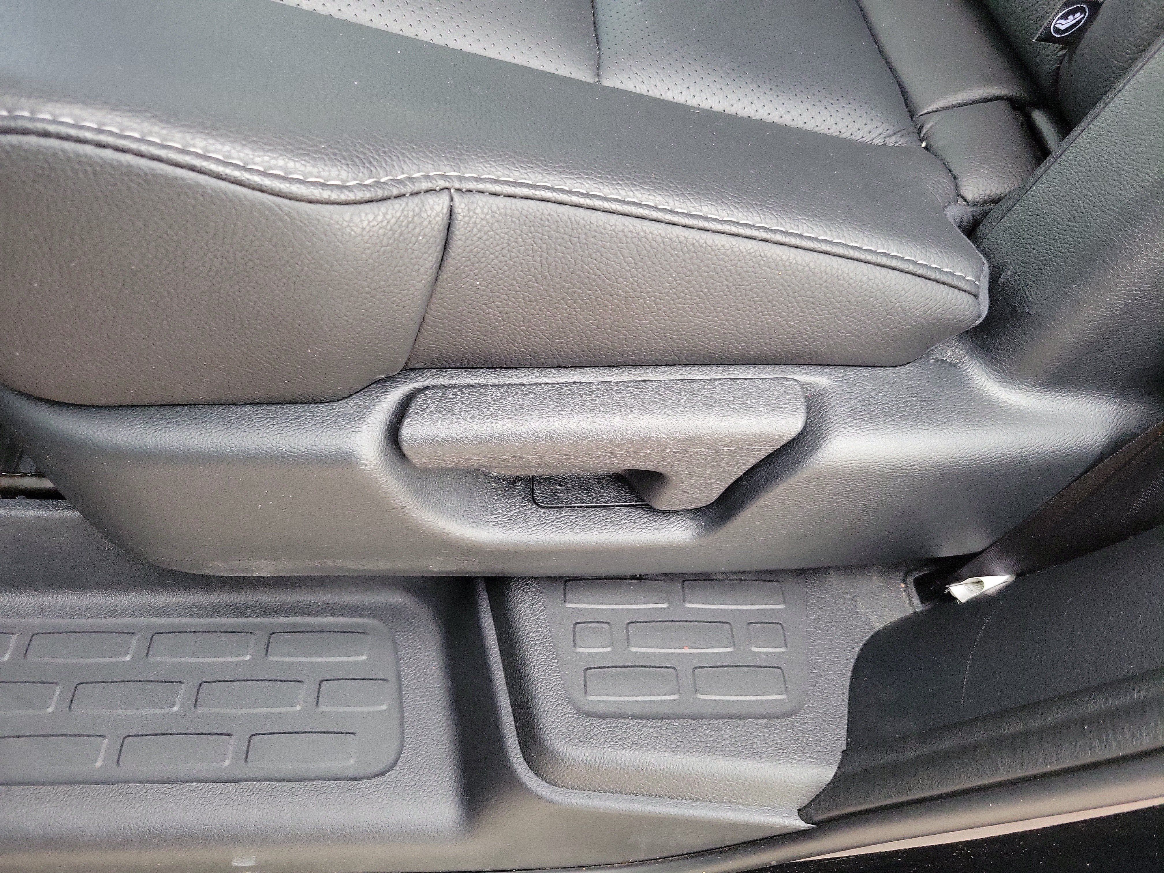 Used 2024 Honda Passport EX-L image 17