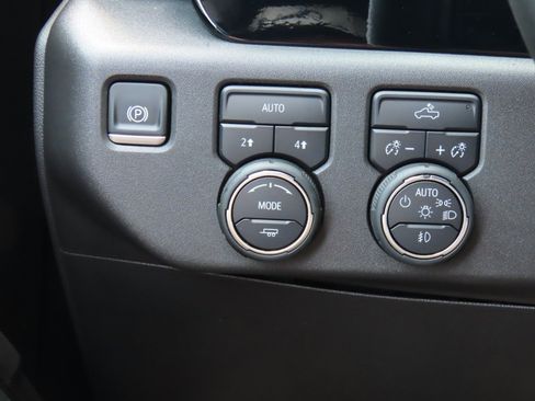 Used 2025 Chevrolet Silverado 1500 RST image 26