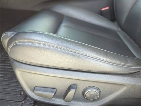 Used 2023 Genesis G70 2.0T AWD/4WD image 10