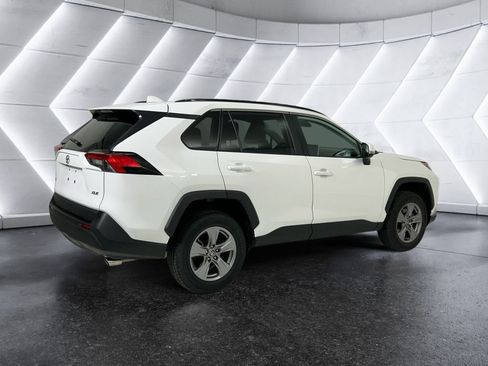 Used 2024 Toyota RAV4 XLE FWD image 4