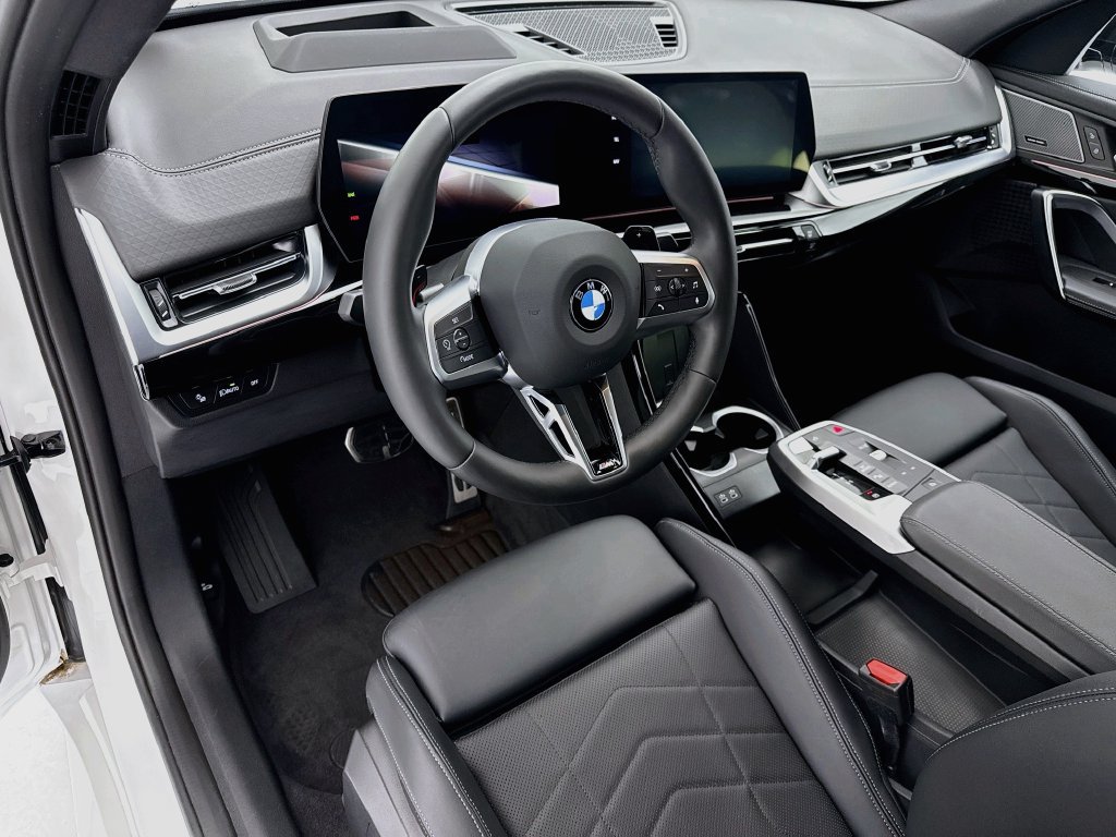 Certified 2026 BMW X2 xDrive28i w/ Technology Package AWD/4WD image 9