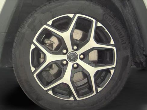 Used 2025 Jeep Compass Limited AWD/4WD image 19