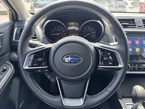Used 2018 Subaru Outback 2.5i Limited AWD/4WD image 18