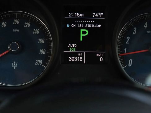 Used 2010 Maserati GranTurismo Coupe 2D image 28