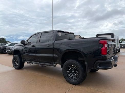 Used 2020 Chevrolet Silverado 1500 LT Trail Boss w/ Midnight Edition AWD/4WD image 6