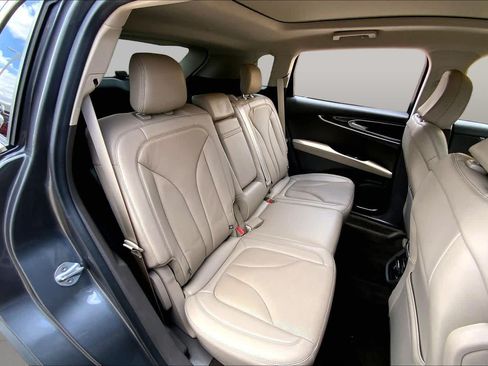 Used 2022 Lincoln Nautilus Reserve AWD/4WD image 20
