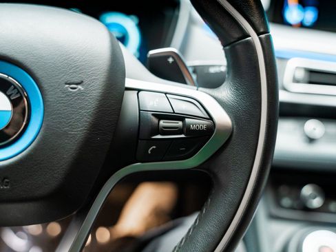 Used 2015 BMW i8 image 42