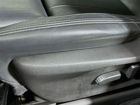 Used 2023 Subaru Ascent Limited w/ Technology Package image 19