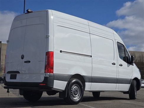Used 2024 Mercedes-Benz Sprinter 144 Cargo image 15