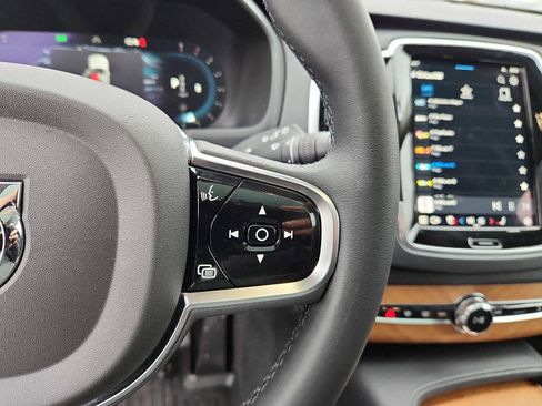 Certified 2023 Volvo XC90 B6 Plus w/ Protection Package Premier image 21