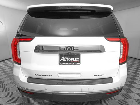 Used 2022 GMC Yukon XL SLT w/ SLT Luxury Package AWD/4WD image 5