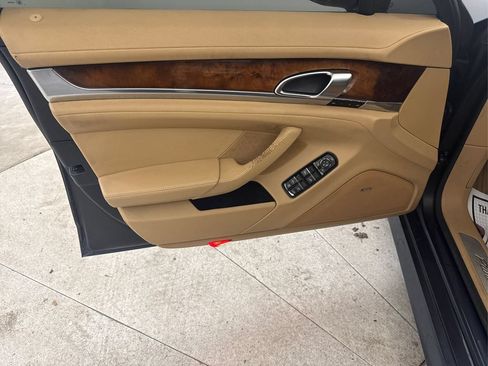 Used 2012 Porsche Panamera 4 image 29