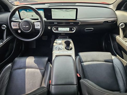Certified 2023 Genesis GV60 Advanced AWD/4WD image 9