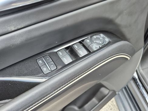 Used 2023 Cadillac Escalade Premium Luxury Platinum AWD/4WD image 13
